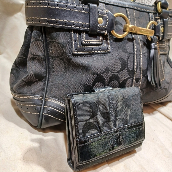 Coach signature set - Picture 2 of 13